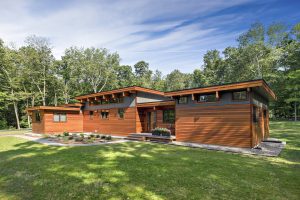 Contemporary custom home in Westchester County NY by Nordic Construction